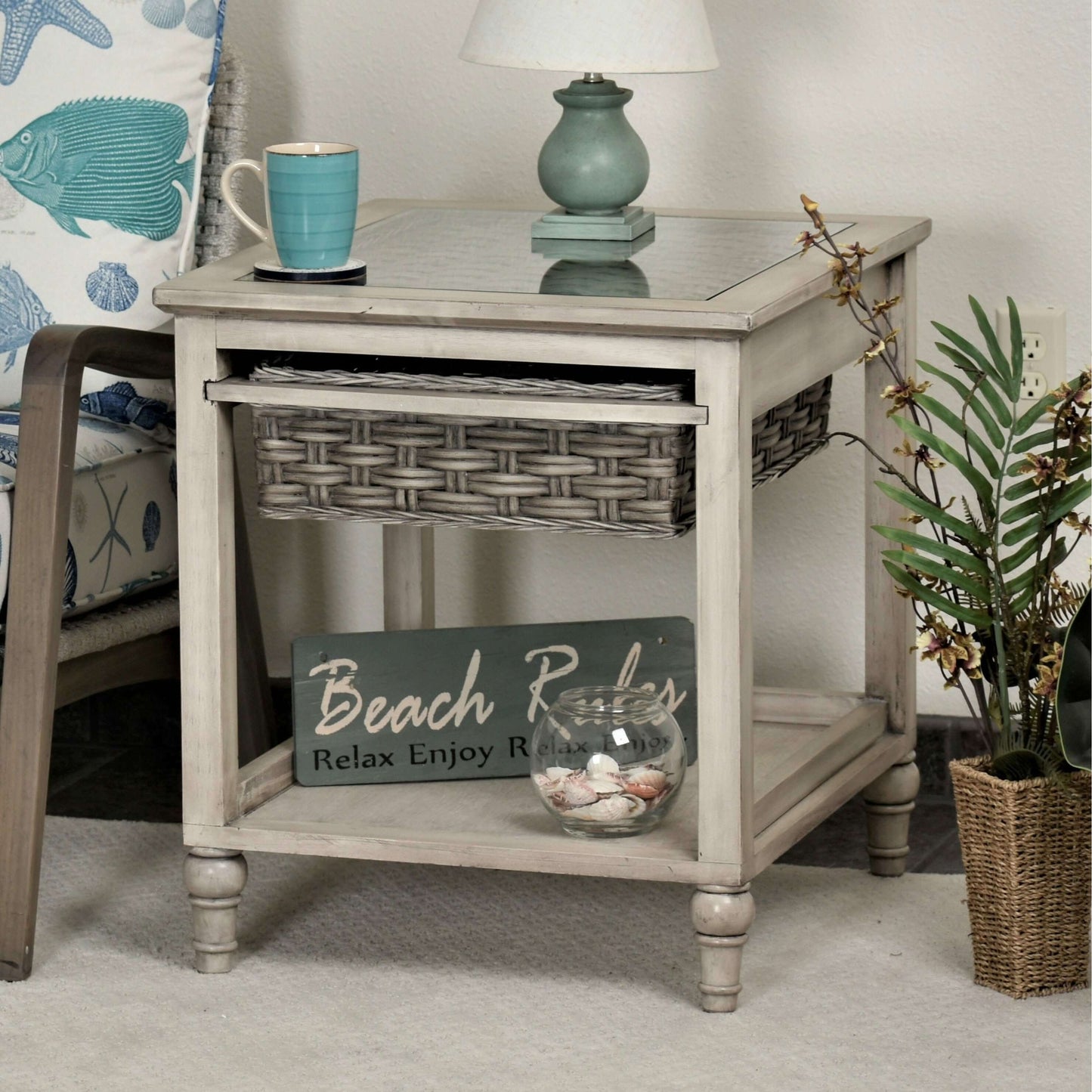 Sea Winds Trading Island Breeze 1-Basket End Table B59101