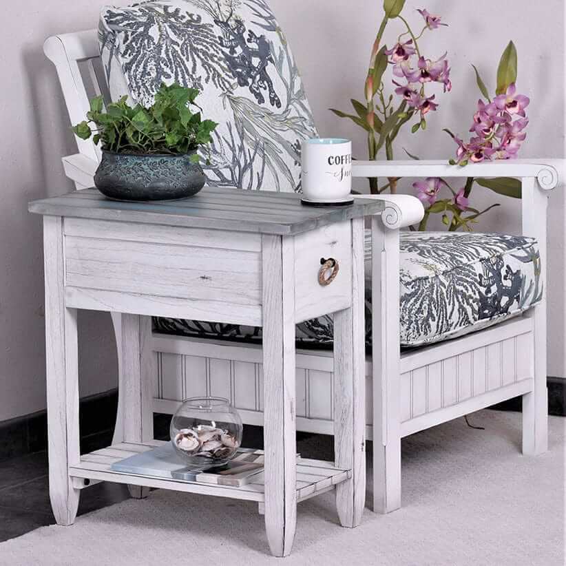 Sea Winds Trading Picket Fence Chairside Table B78205