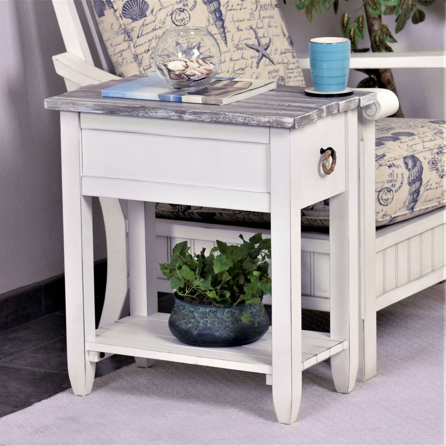 Sea Winds Trading Picket Fence Chairside Table B78205