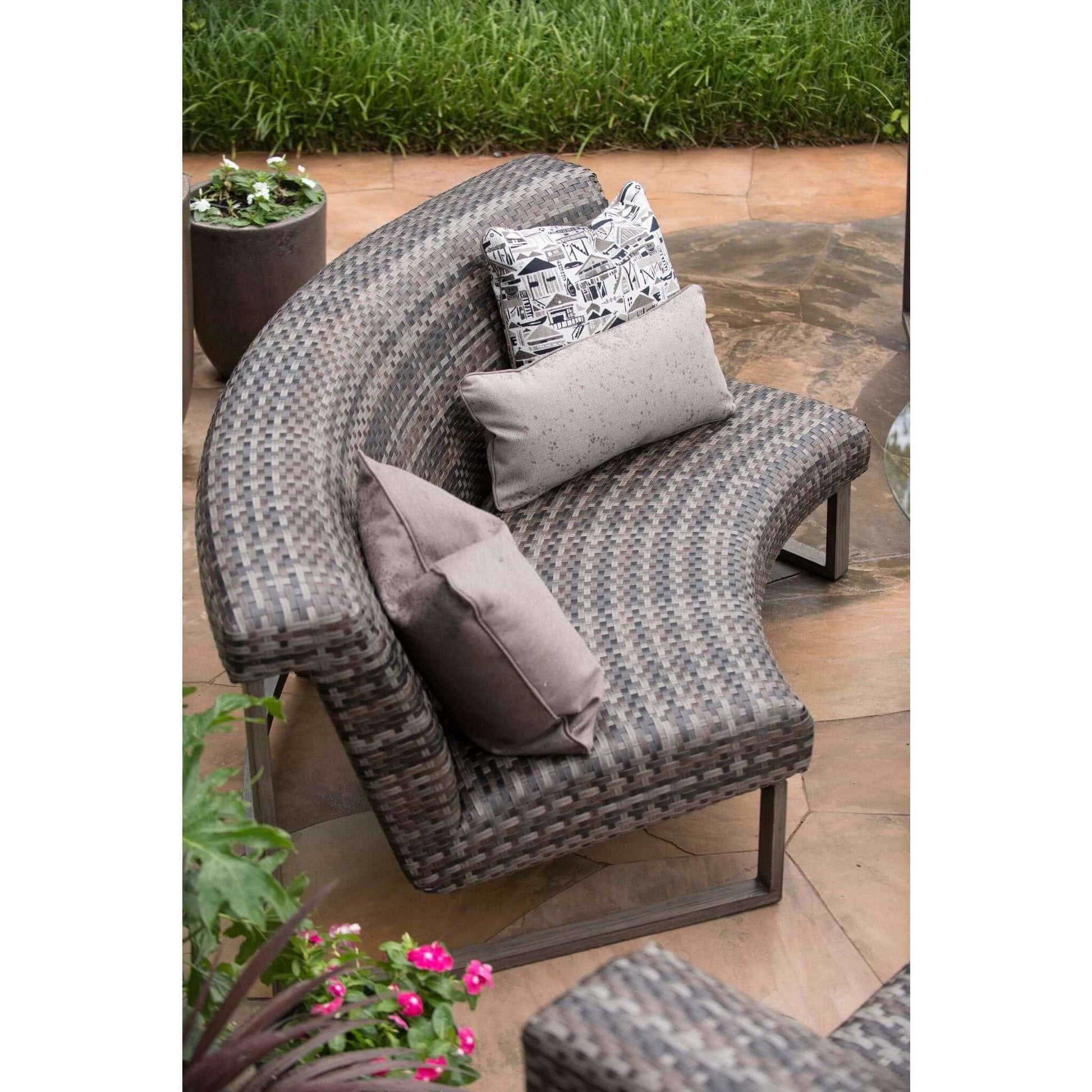 Woodard Reunion Wicker Curved Sofa S648061